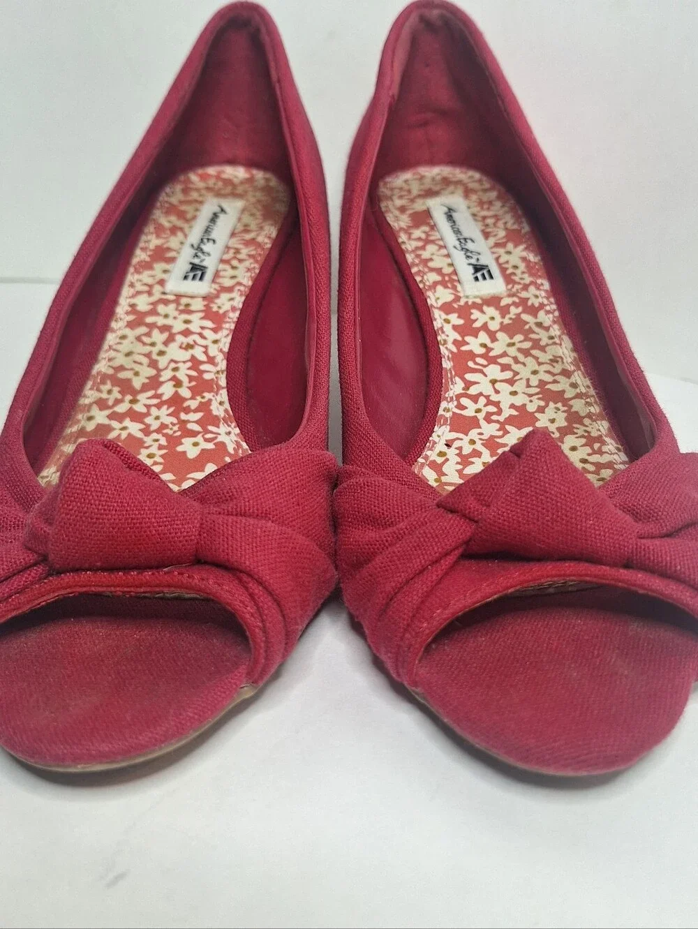 American Eagle Women Red Canvas Peep Open Toe Bow Shoe Size 6.5M